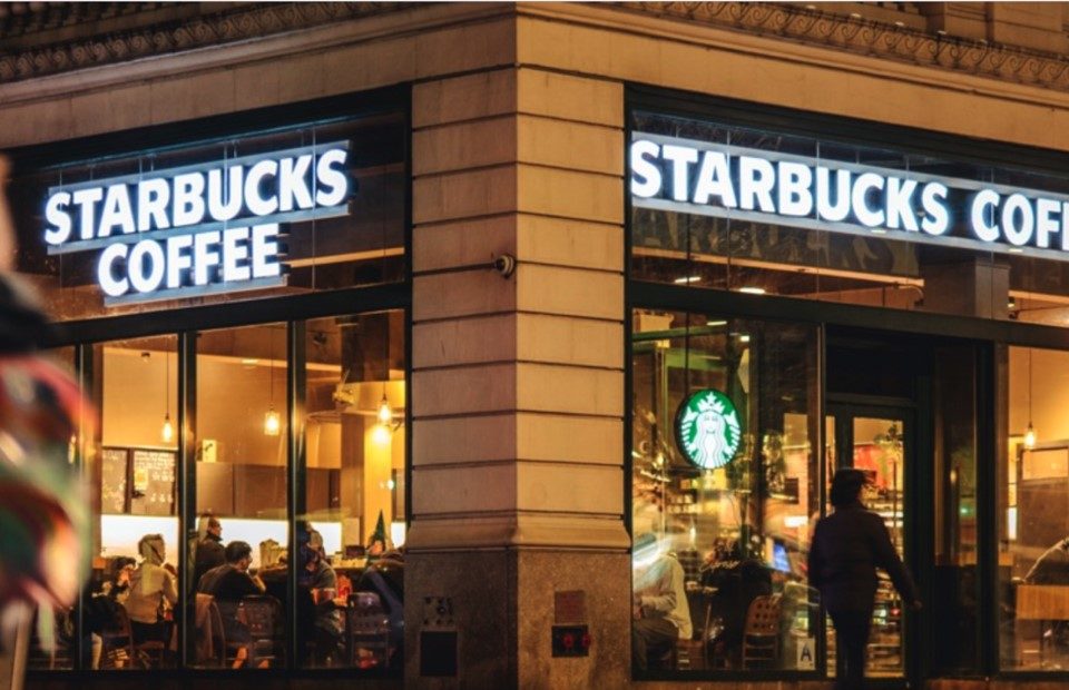 Reportaje As  es la tecnolog a detr s de Starbucks  